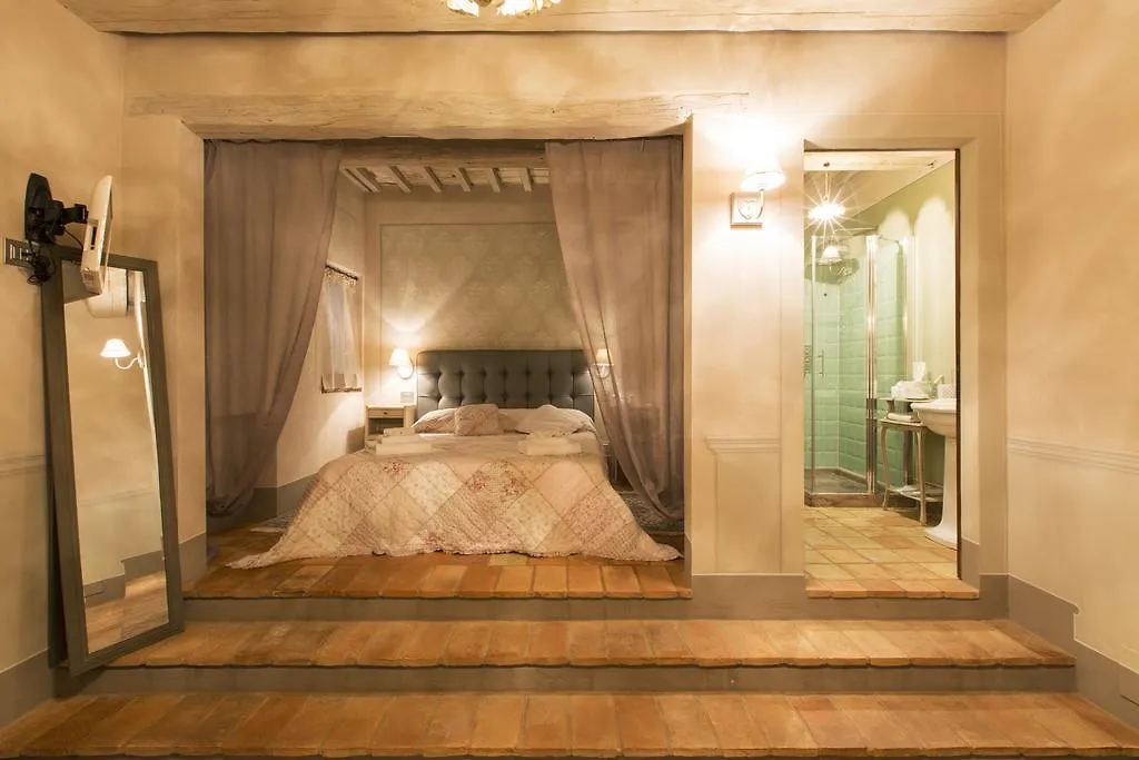 Le Bifore Bed & Breakfast Cortona 2*,  Italy