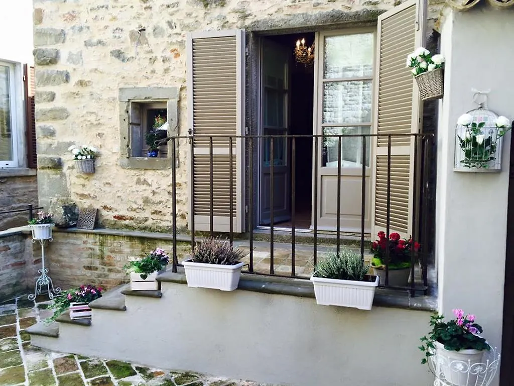Le Bifore Bed & Breakfast Cortona 2*,  Italy