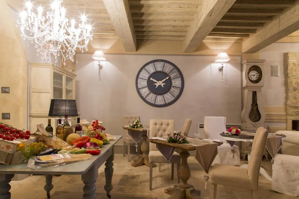 Le Bifore Bed & Breakfast Cortona 2*,