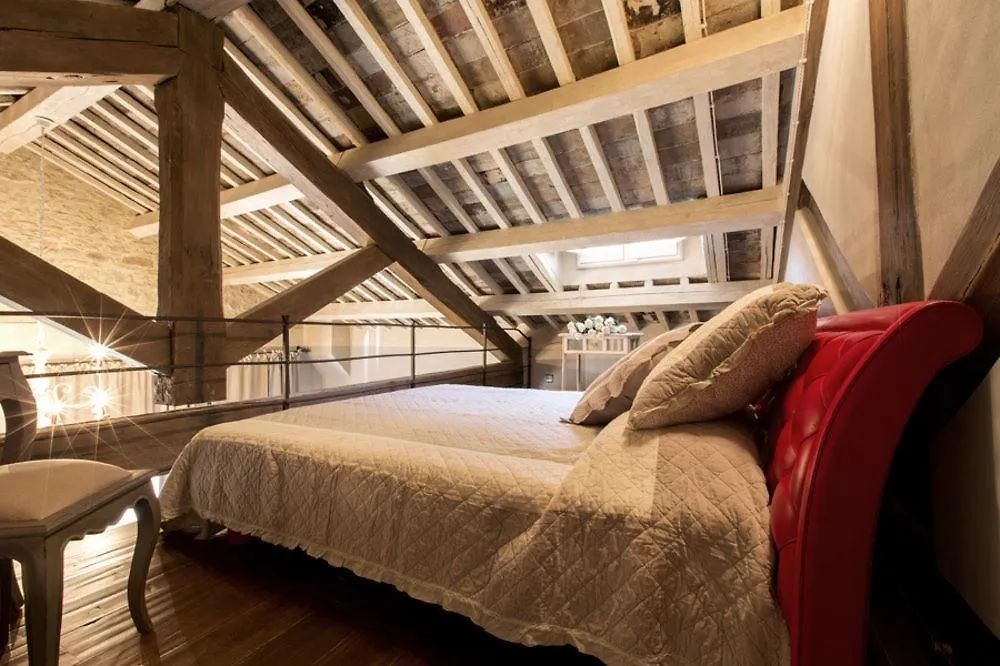Le Bifore Bed & Breakfast Cortona Italy