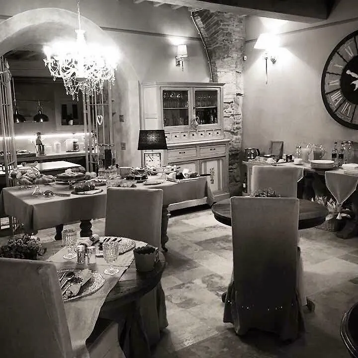 Le Bifore Bed & Breakfast Cortona